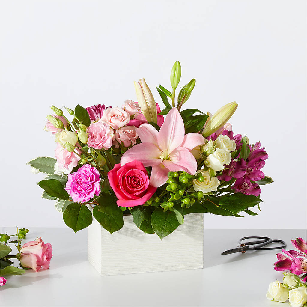 Sweetberry Box – A Florist Original – Valley Flower Shoppe, Waverly NY