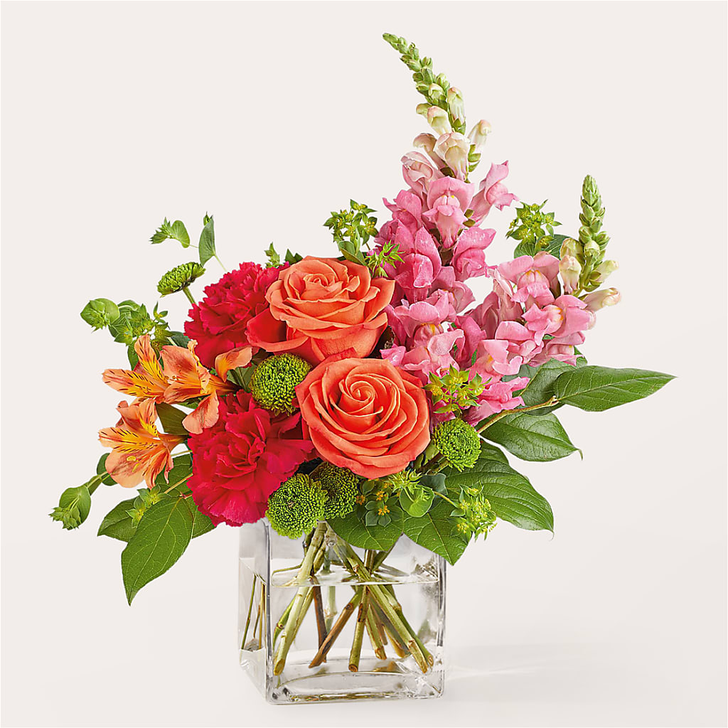 Cosmopolitan Bouquet – Valley Flower Shoppe, Waverly NY
