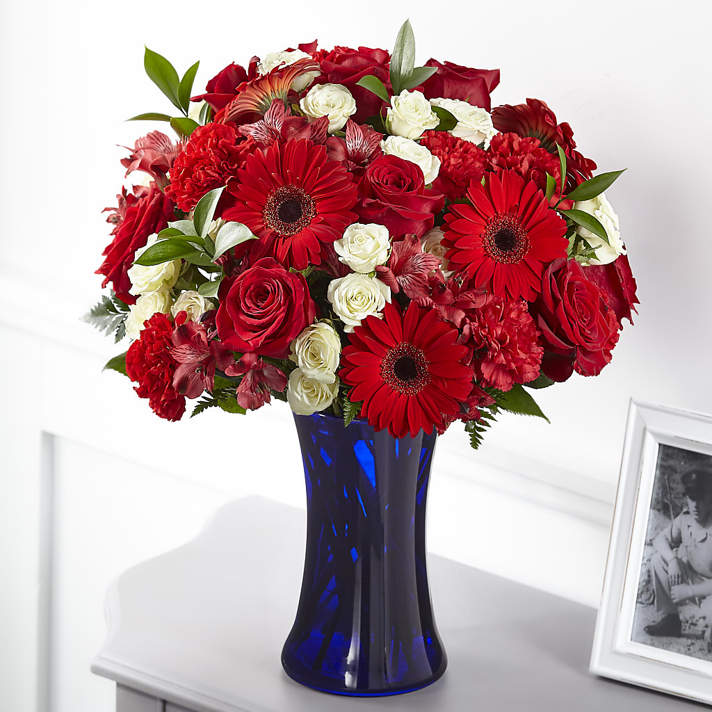 Hearts Embrace Bouquet – Valley Flower Shoppe, Waverly NY