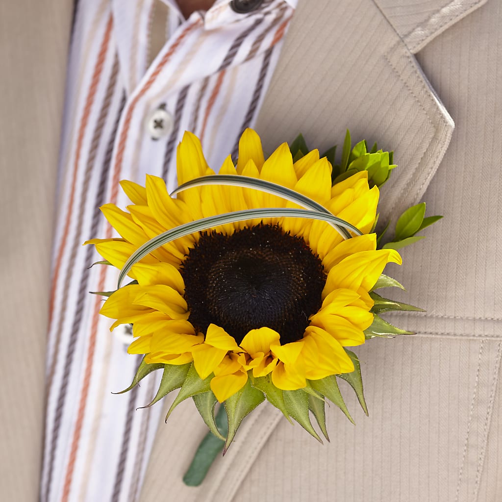 Free Spirit Boutonniere – Valley Flower Shoppe, Waverly NY