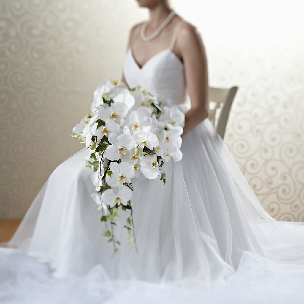 Classic White Bouquet – Valley Flower Shoppe, Waverly NY