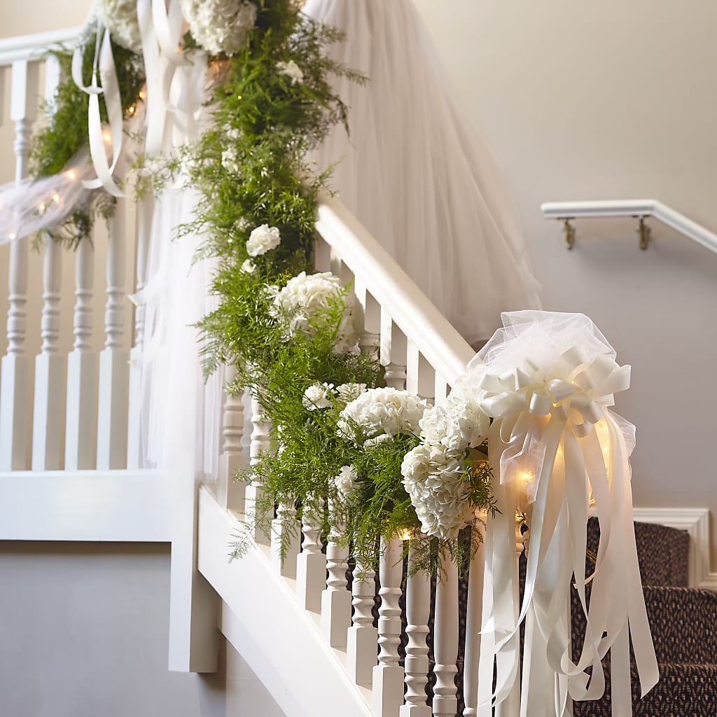 Champagne Dreams Garland – Valley Flower Shoppe, Waverly NY