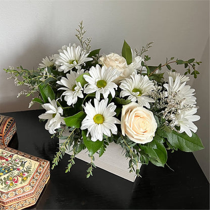 Fresh Linen Box Bouquet –  Valley Flower Shoppe, Waverly NY