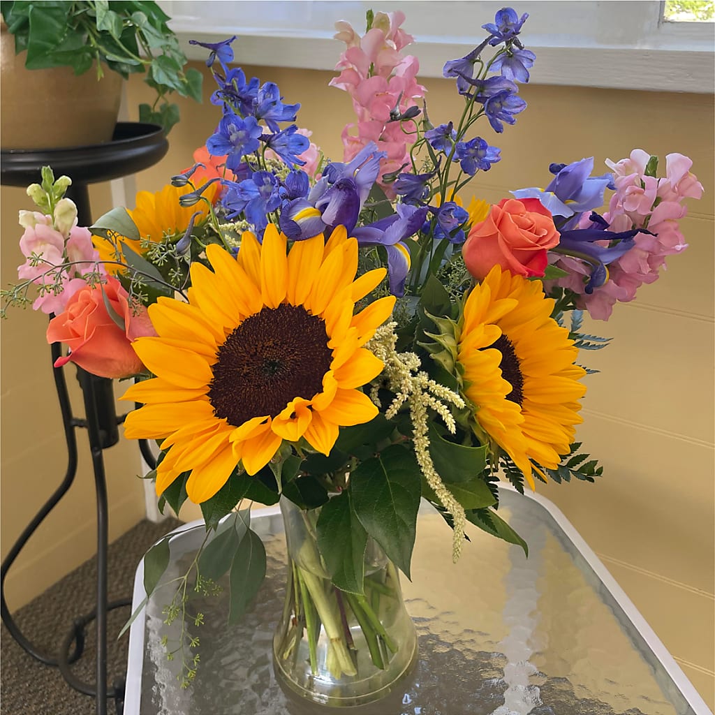 Rays of Life Bouquet –  Valley Flower Shoppe, Waverly NY